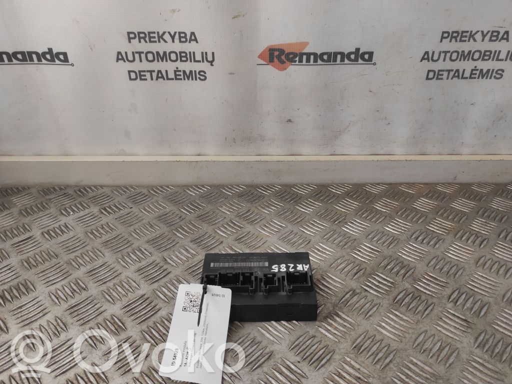 Volkswagen Touran I Comfort/convenience module 