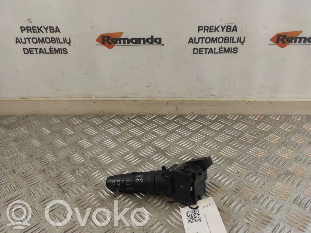 Nissan Primera Manetă semnalizator 