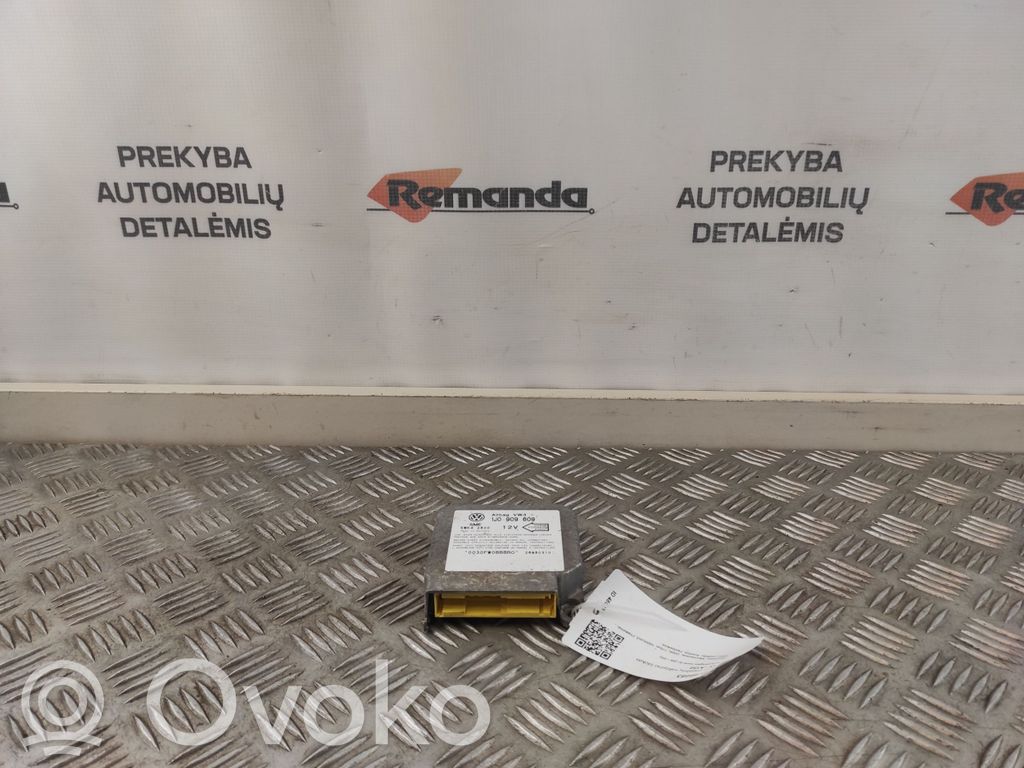 Volkswagen Golf IV Airbag control unit/module 