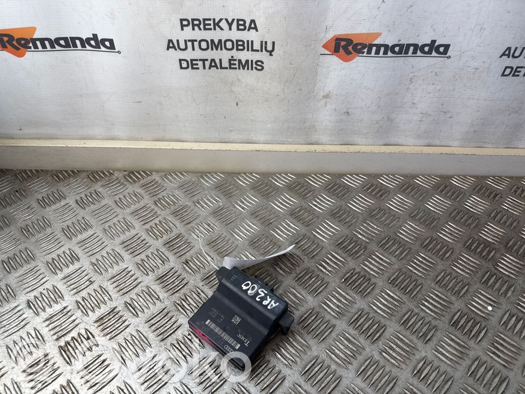 Volkswagen Golf V Door control unit/module 