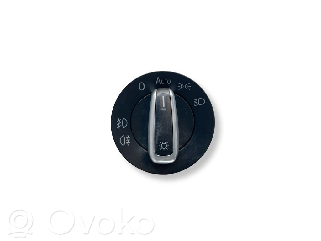 Volkswagen Golf VI Light switch 