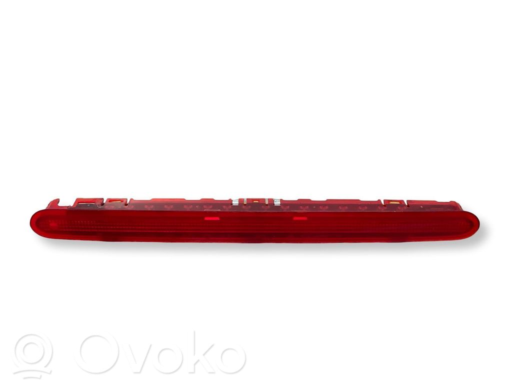 Volkswagen Touran I Kolmas/lisäjarruvalo 