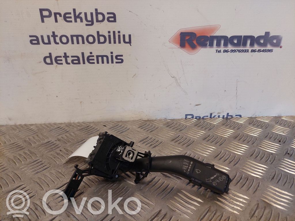 Volkswagen Golf V Wiper control stalk 