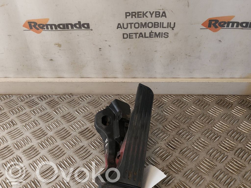 Volkswagen Golf Plus Accelerator throttle pedal 