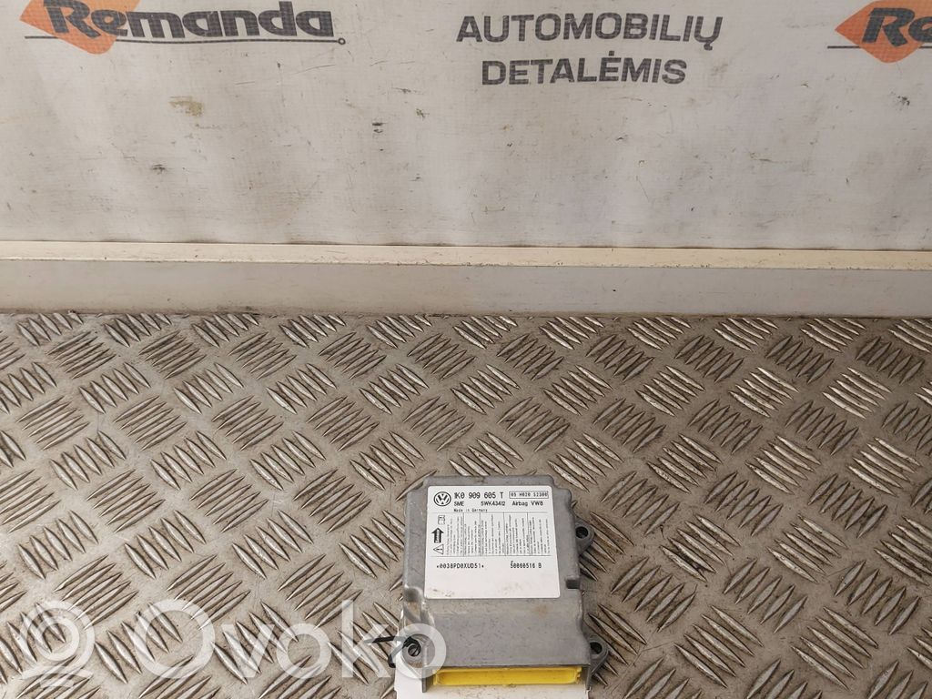 Volkswagen Golf IV Airbag control unit/module 
