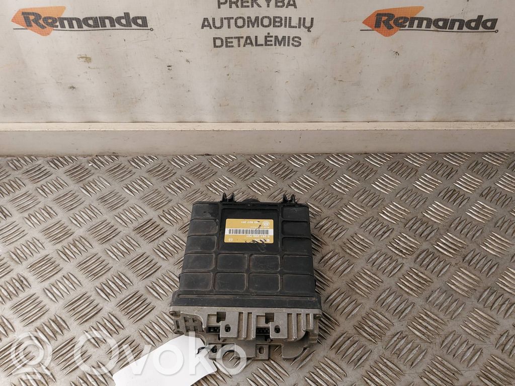 Volkswagen Golf III Engine control unit/module 