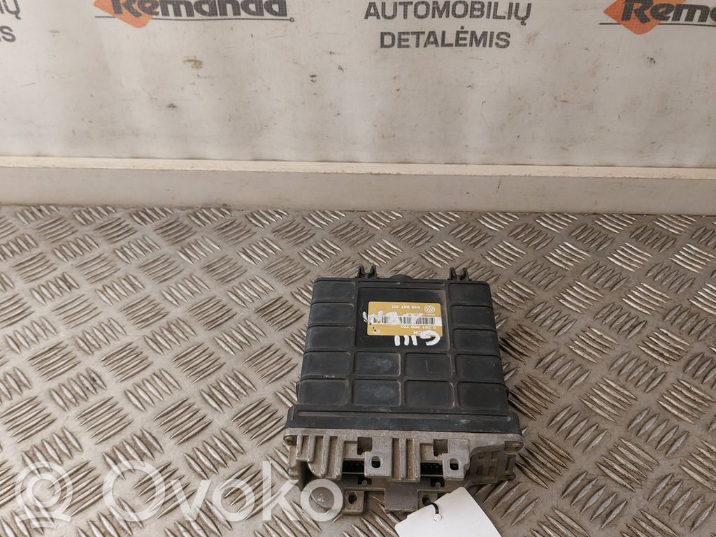 Volkswagen Golf III Engine control unit/module 