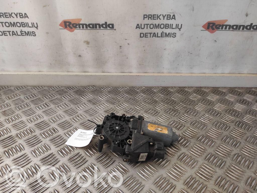 Audi A8 S8 D2 4D Rear door window regulator motor 
