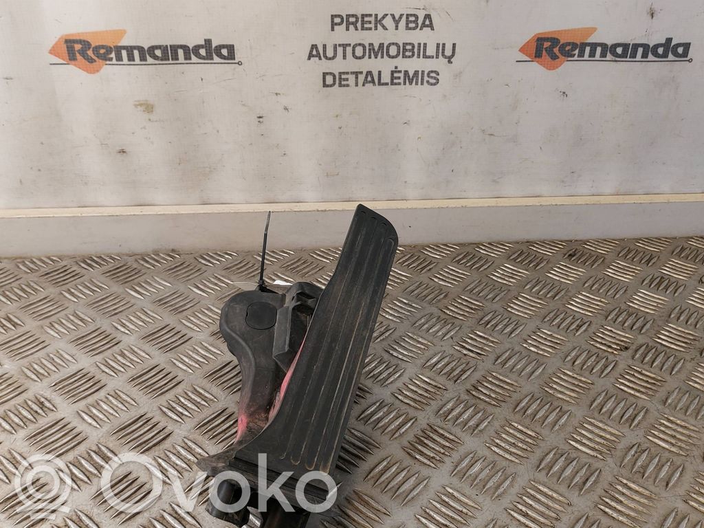 Volkswagen Jetta V Pedał gazu / przyspieszenia 
