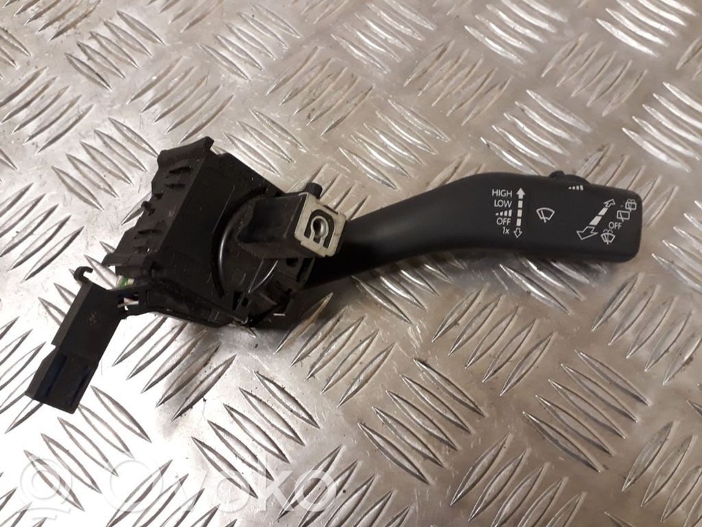 Volkswagen Caddy Wiper control stalk 