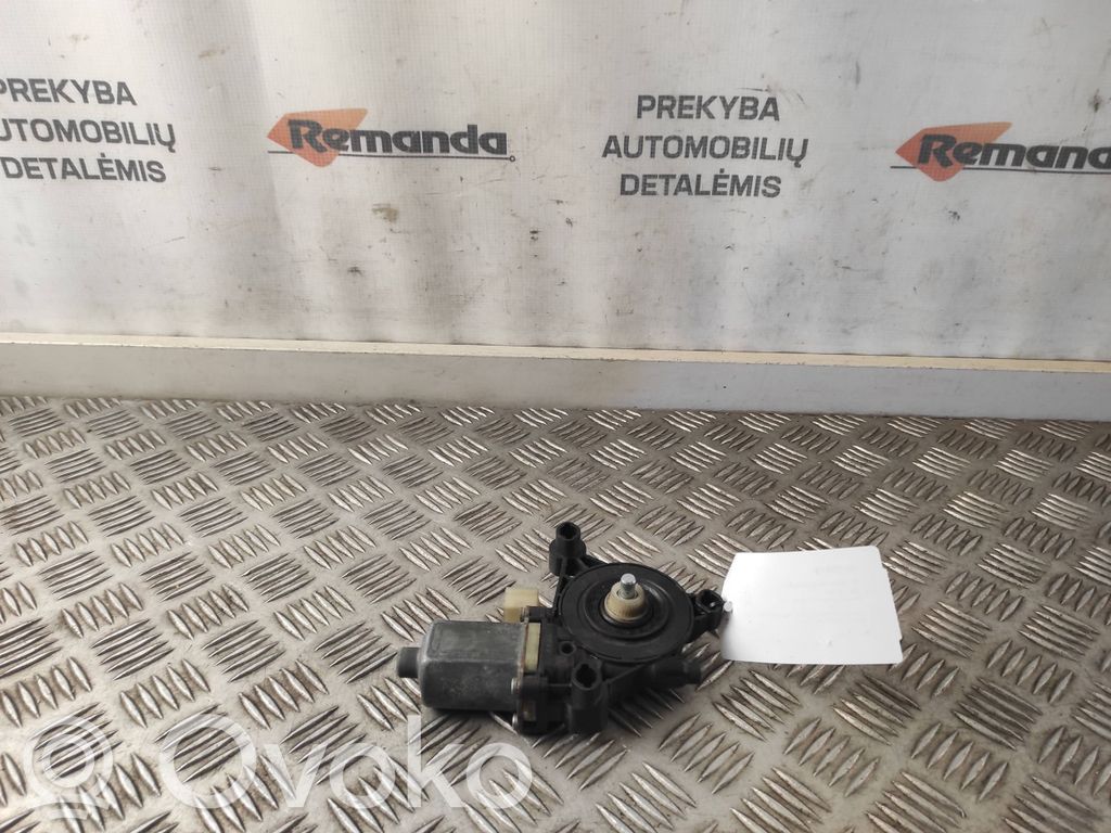 Skoda Octavia Mk2 (1Z) Motorino alzacristalli della portiera anteriore 