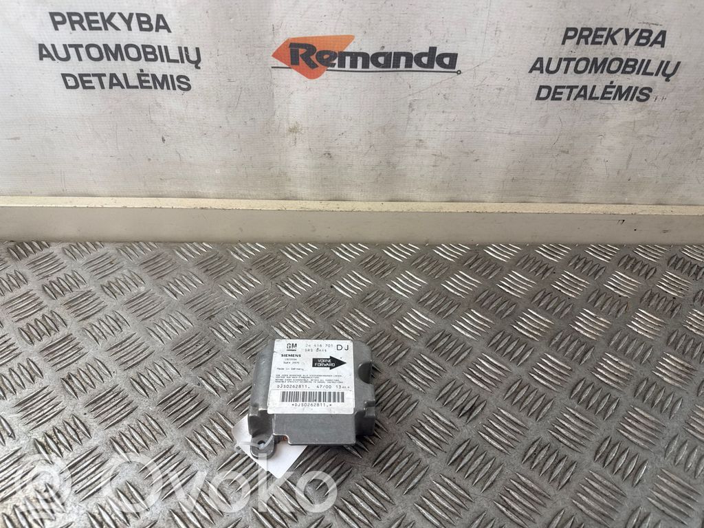 Opel Vectra B Airbag control unit/module 