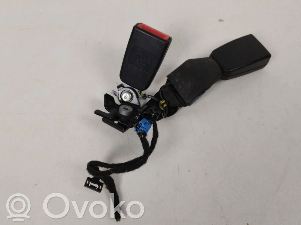 Klamra środkowego pasa bezpieczeństwa fotela tylnego   A2058600469,34134764C,110038098,7201115Y