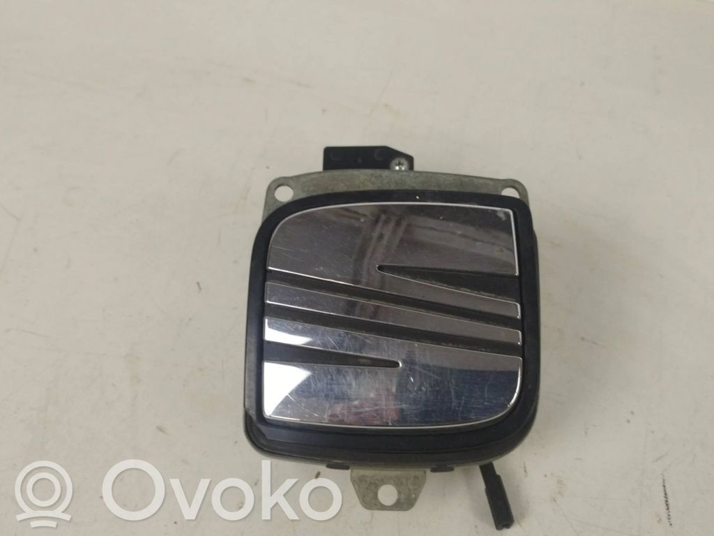 Klamka zewnętrzna drzwi tylnych samochodów dostawczych   6L6827565B,1H0959781A