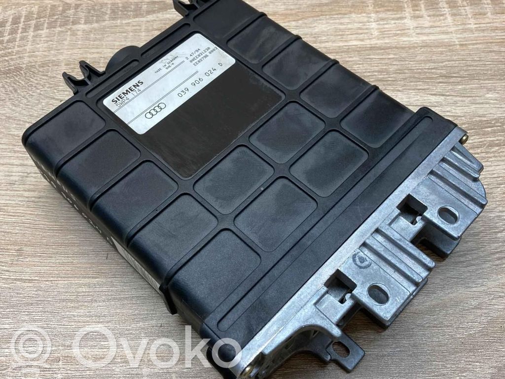 Audi A6 S6 C4 4A Engine control unit/module ECU 