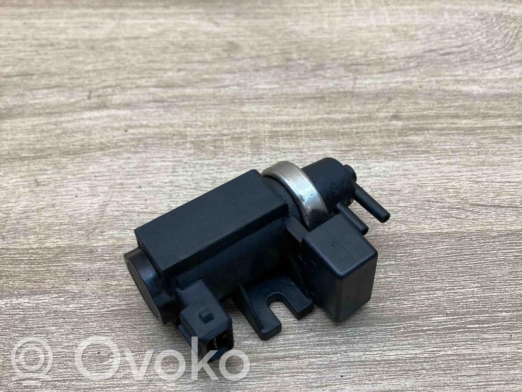 Solenoīda vārsts   2247906