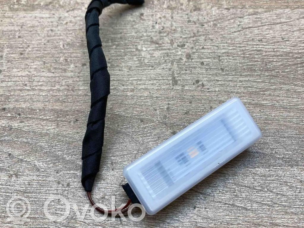 Inne oświetlenie wnętrza kabiny   7941911