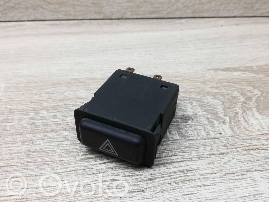 Hazard light switch   QC80FK5023