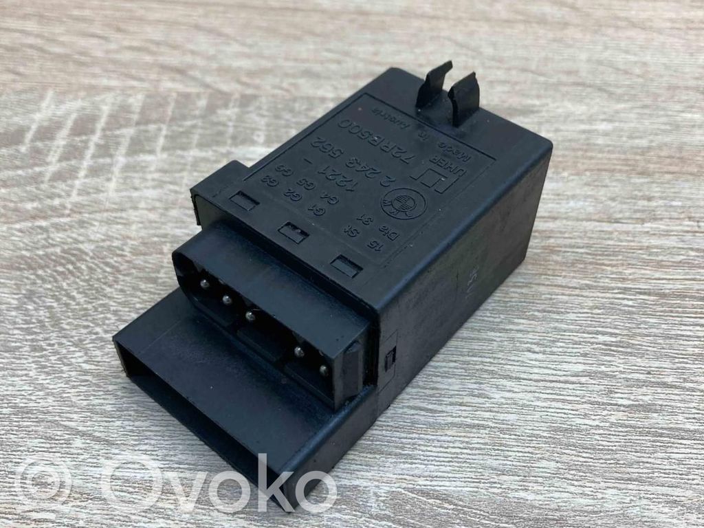 BMW 5 E34 Hehkutulpan esikuumennuksen rele 