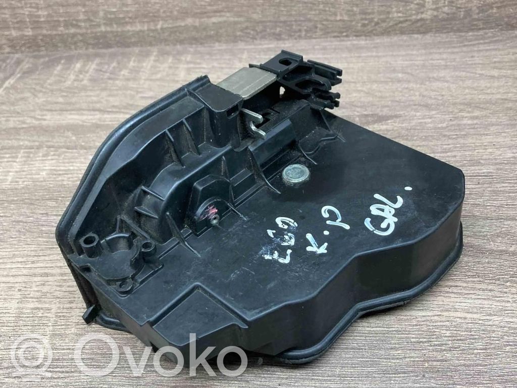 BMW 5 E60 E61 Priekinė durų spyna 