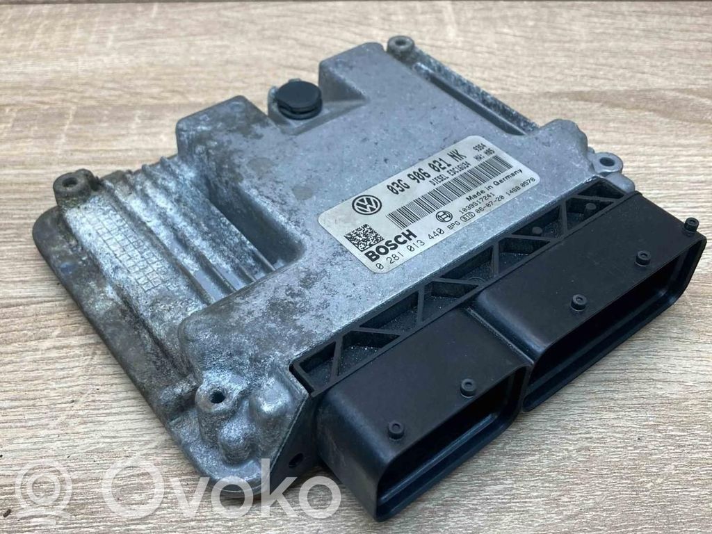 Volkswagen PASSAT B6 Engine control unit/module ECU 