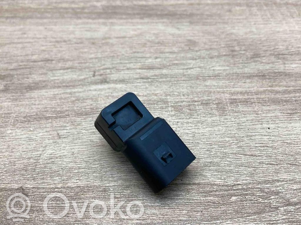 BMW 3 E90 E91 Air pressure sensor 