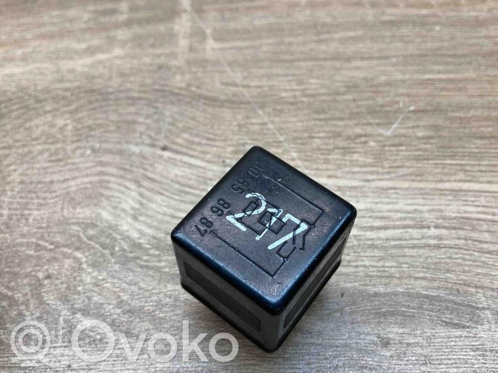 Volkswagen PASSAT B5 Other relay 