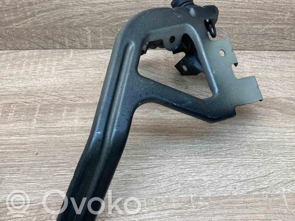 BMW 5 F10 F11 Fender mounting bracket 