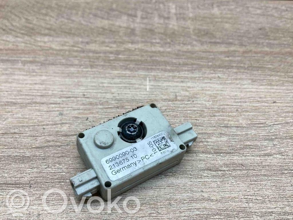 BMW 3 E90 E91 Antenos stiprintuvas 