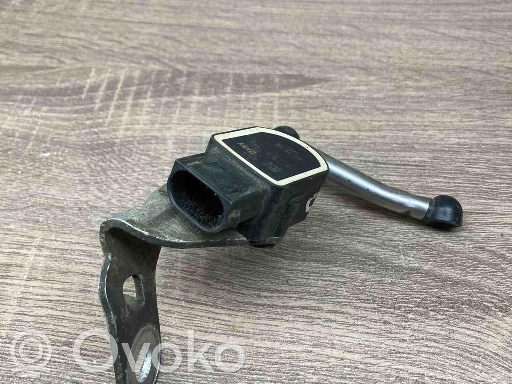Headlight/headlamp level sensor   6763735