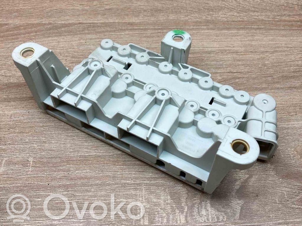 BMW 5 E39 Battery relay fuse 