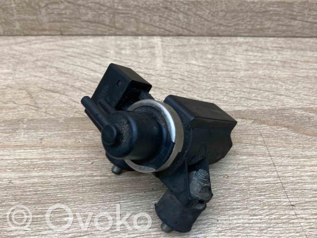 Solenoīda vārsts   2247906,72279600