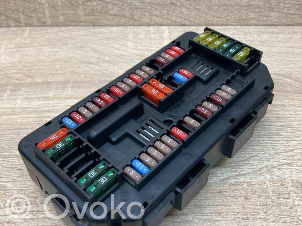 BMW 1 F20 F21 Fuse module 