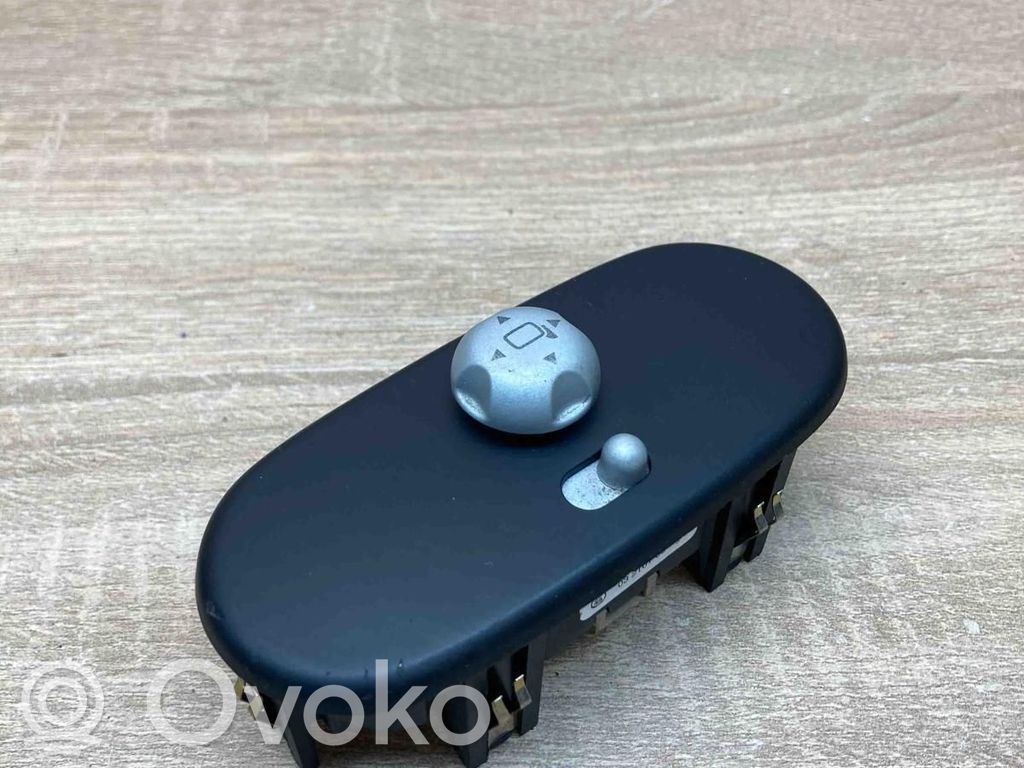 Mini One - Cooper R50 - 53 Wing mirror switch 