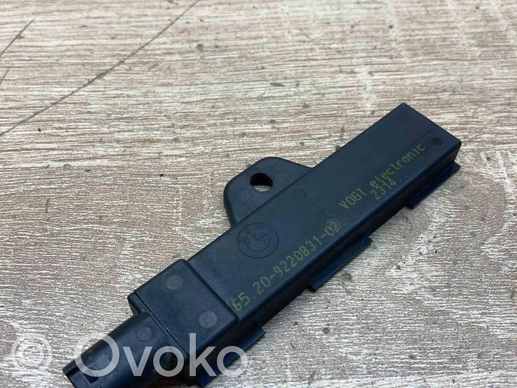 BMW 5 F10 F11 Bezatslēgas sistēmas antena 