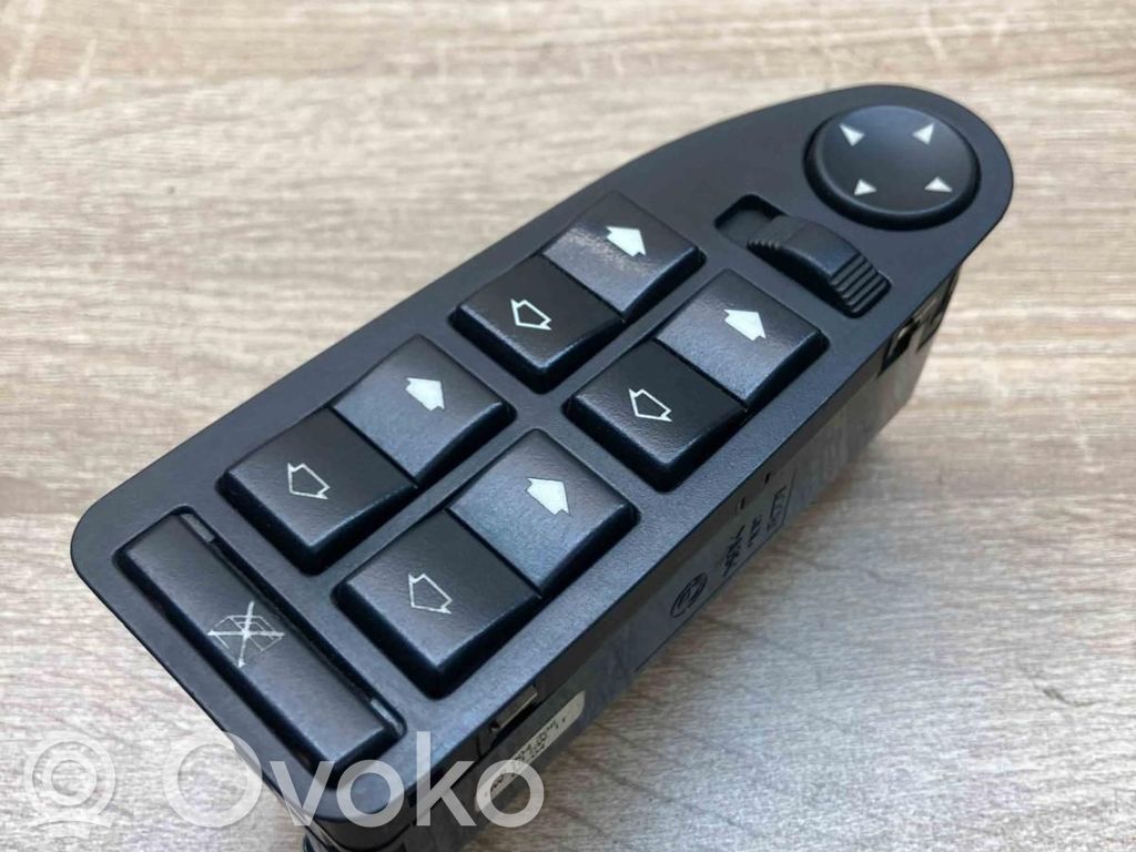 BMW 5 E39 Electric window control switch 