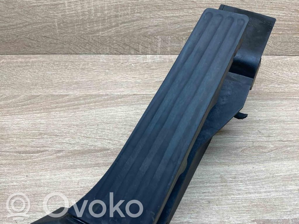 BMW 7 E65 E66 Accelerator throttle pedal 