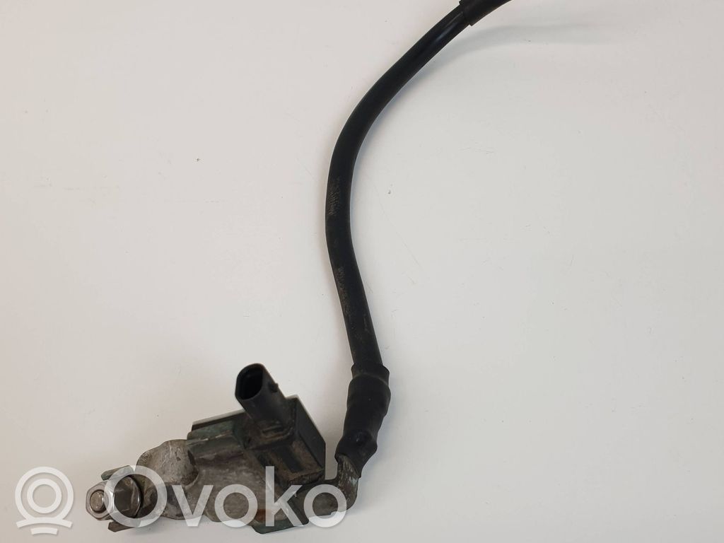 Skoda Fabia Mk3 (NJ) Maakaapeli, akku 