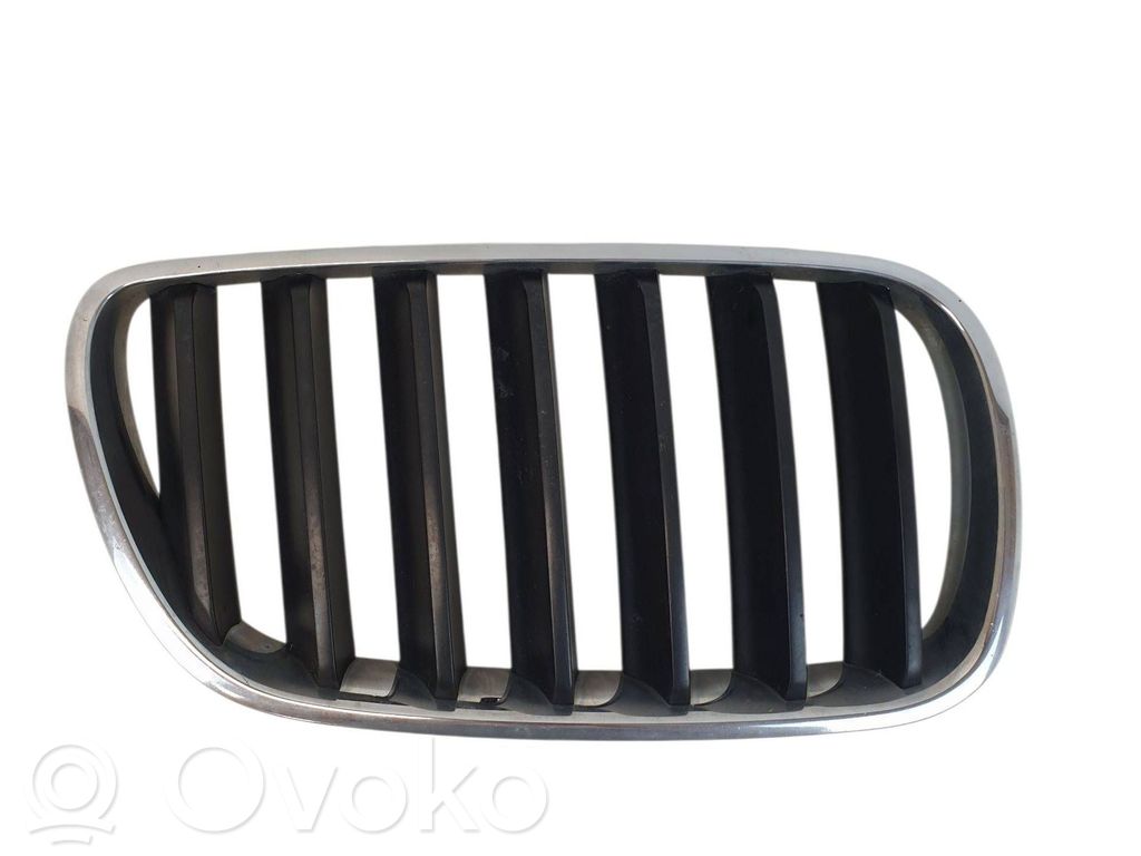 BMW X3 E83 Front bumper upper radiator grill 