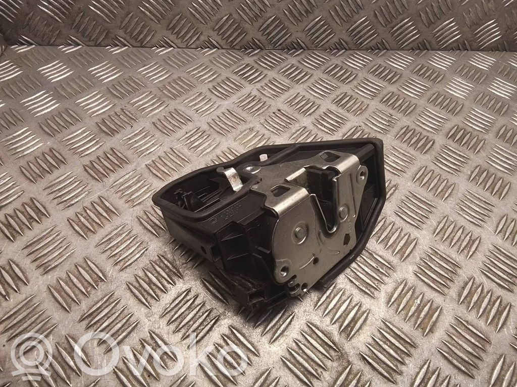 BMW X1 E84 Front door lock 