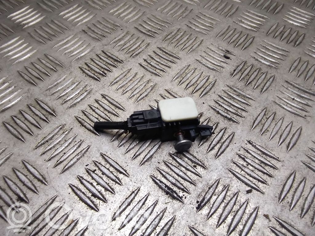 Renault Clio III Airbagsensor Crashsensor Drucksensor 