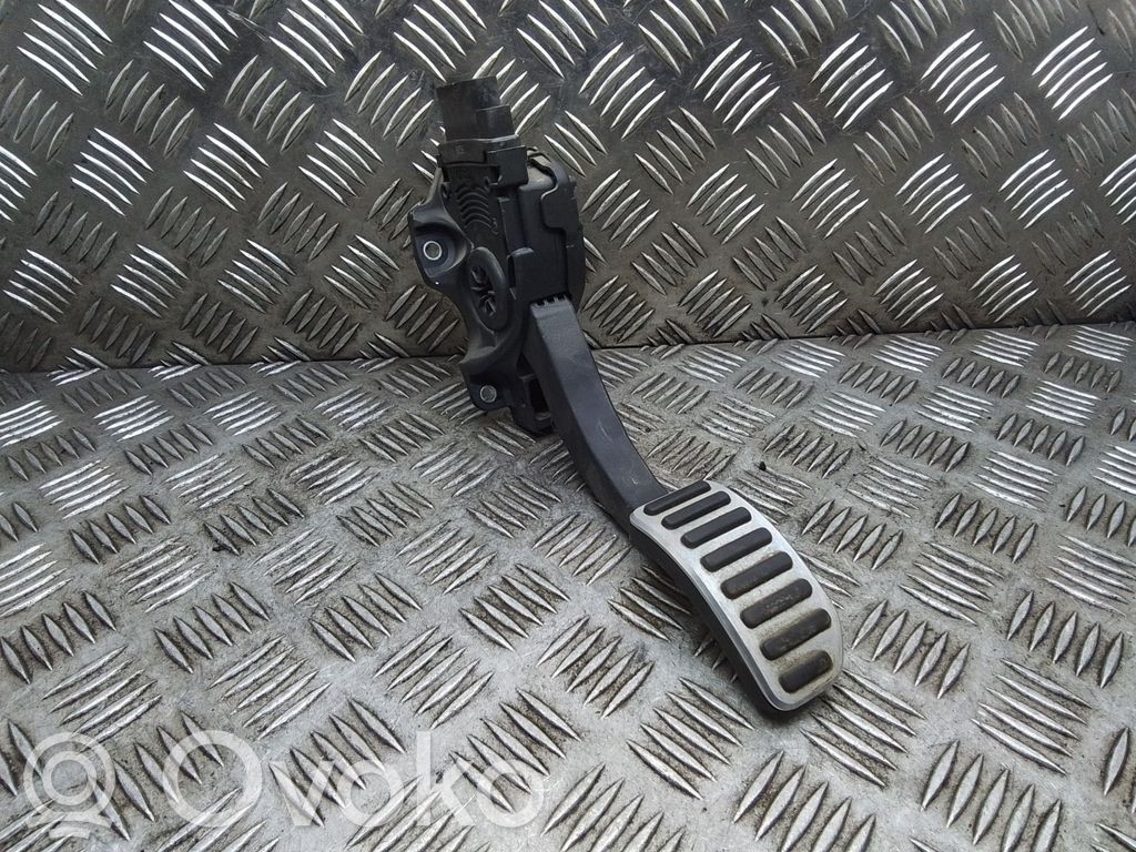 Volvo V60 Accelerator throttle pedal 