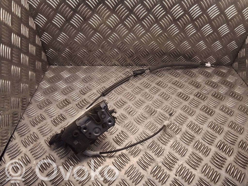 Citroen Berlingo Priekšpusē slēdzene 