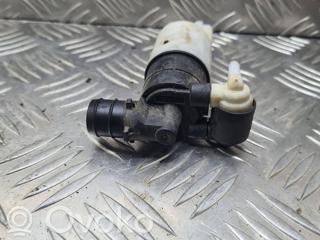 Opel Vivaro Windscreen/windshield washer pump 