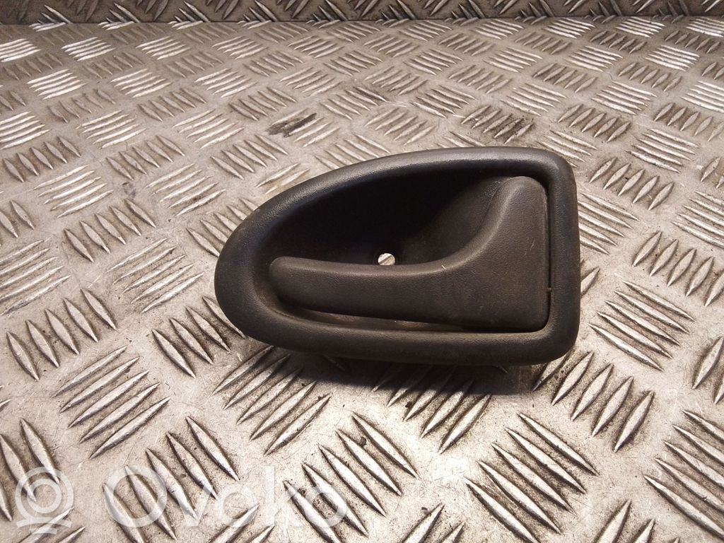 Opel Vivaro Front door interior handle 