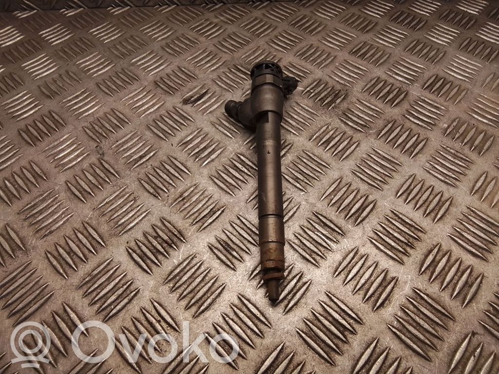 Opel Vivaro Fuel injector 