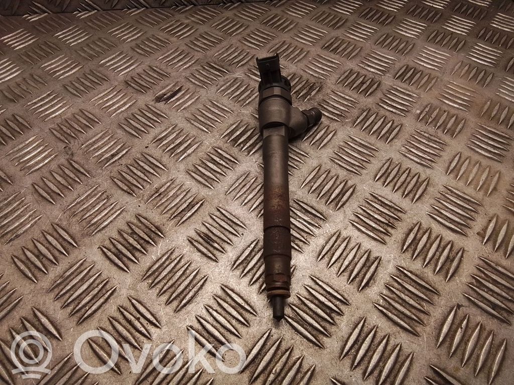 Opel Vivaro Fuel injector 