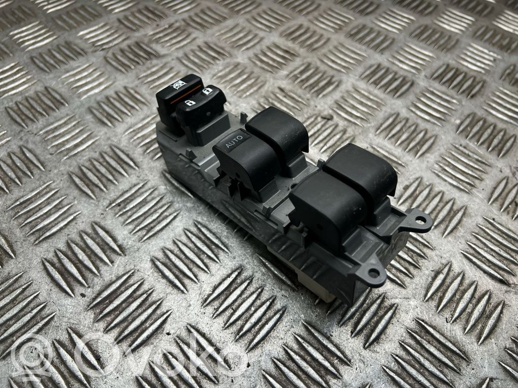 Toyota Auris E180 Electric window control switch 
