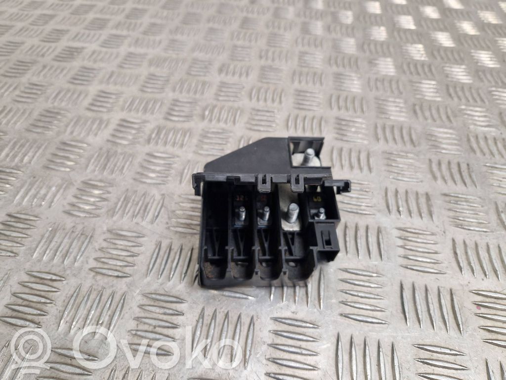 Ford Mondeo MK V Cableado positivo 