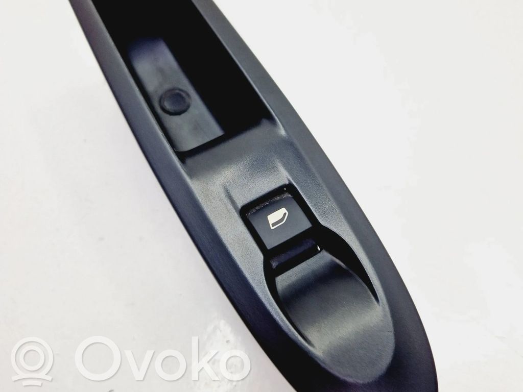 Citroen C4 II Electric window control switch 